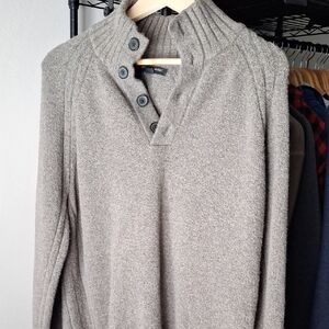Banana Republic Men's Turtleneck Sweater in Gray